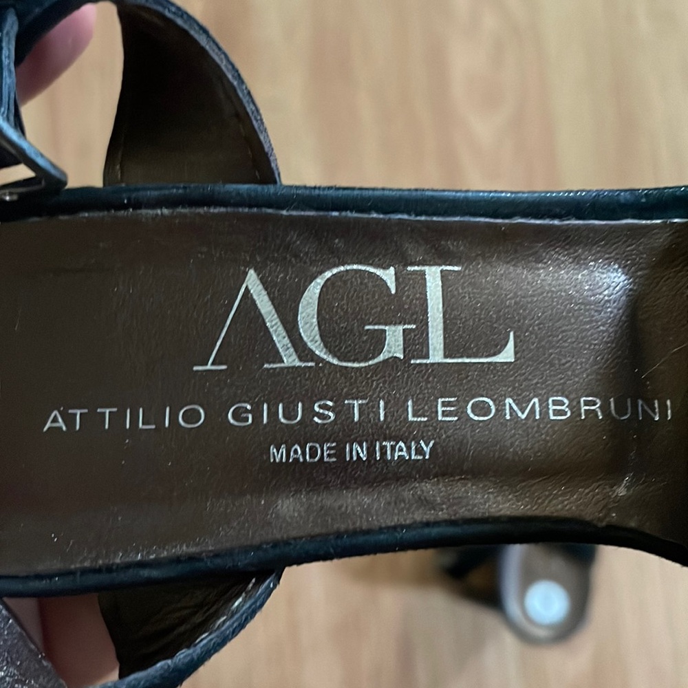 Attilio Giusti Leombruni - Women’s Black Strapped Wedges